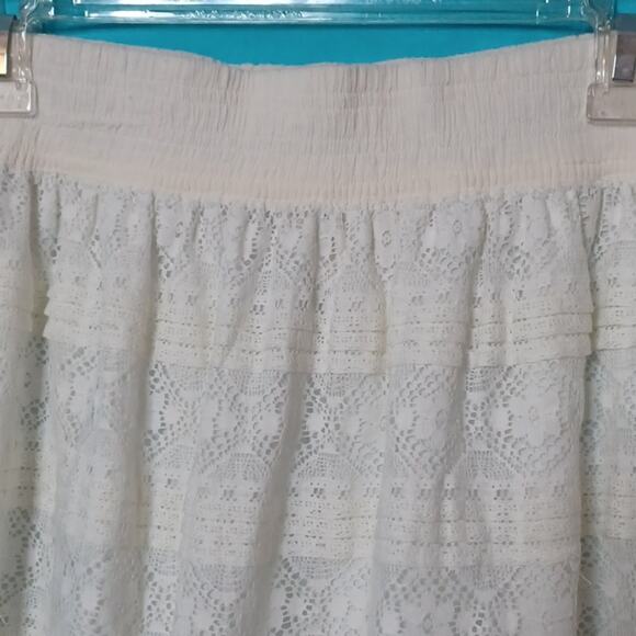 L.O.G.G. Label of Graded Goods White Lacr Mini Skirt Elastic Waist. Size S - Picture 3 of 8